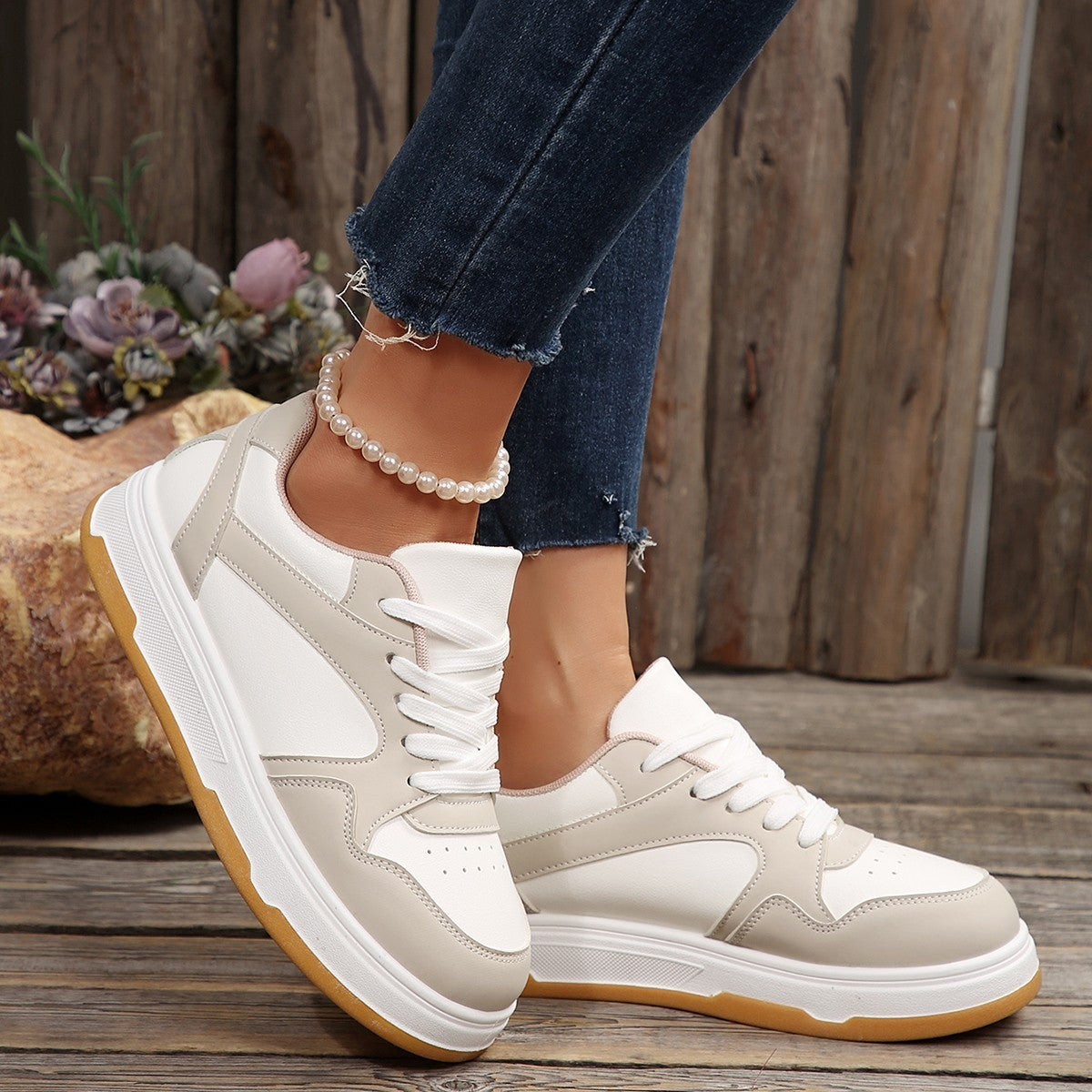 Women’s Thick-soled Low-top Casual Sneakers