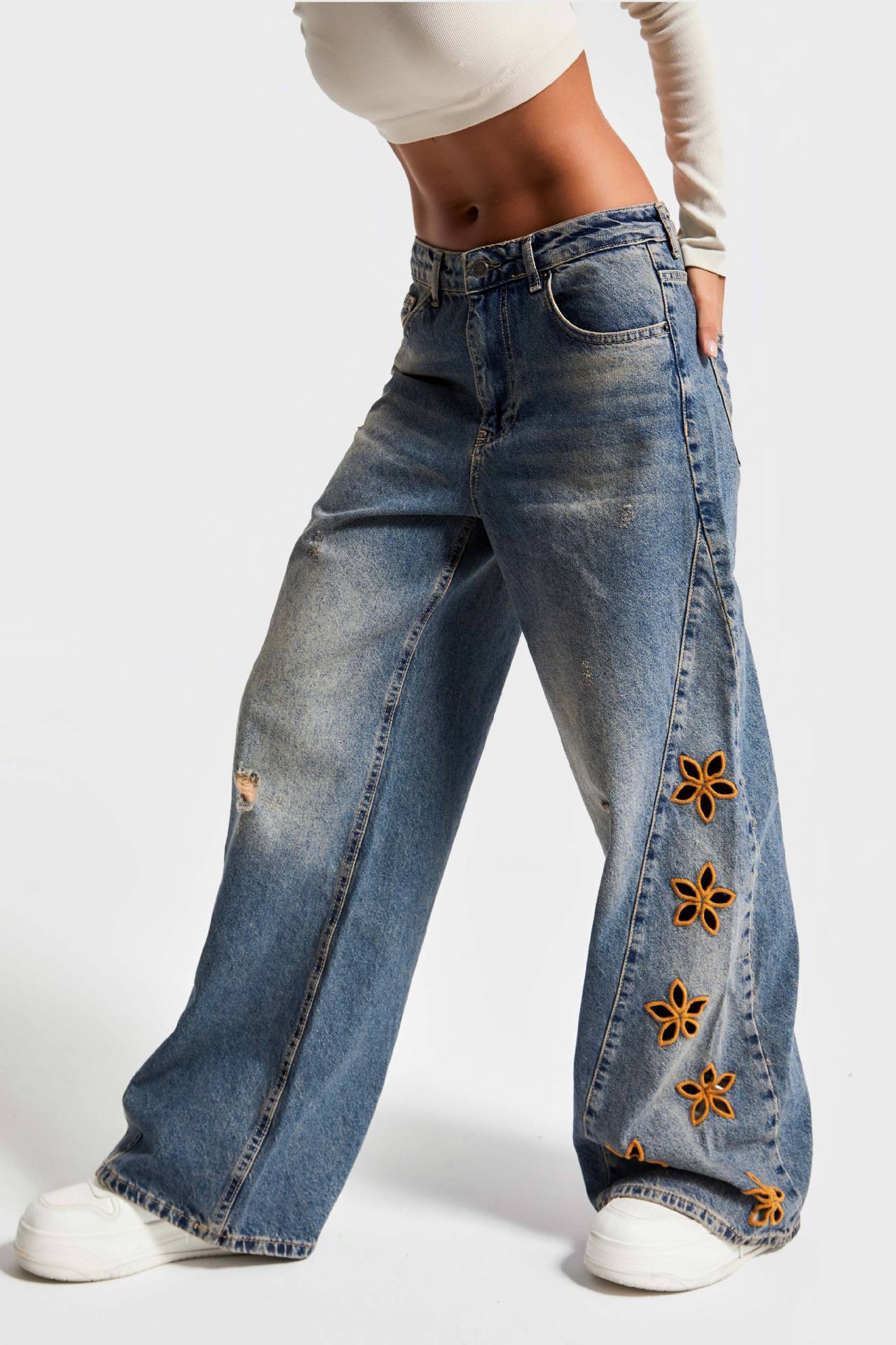 Women’s High-waist Loose-fit Embroidered Jeans