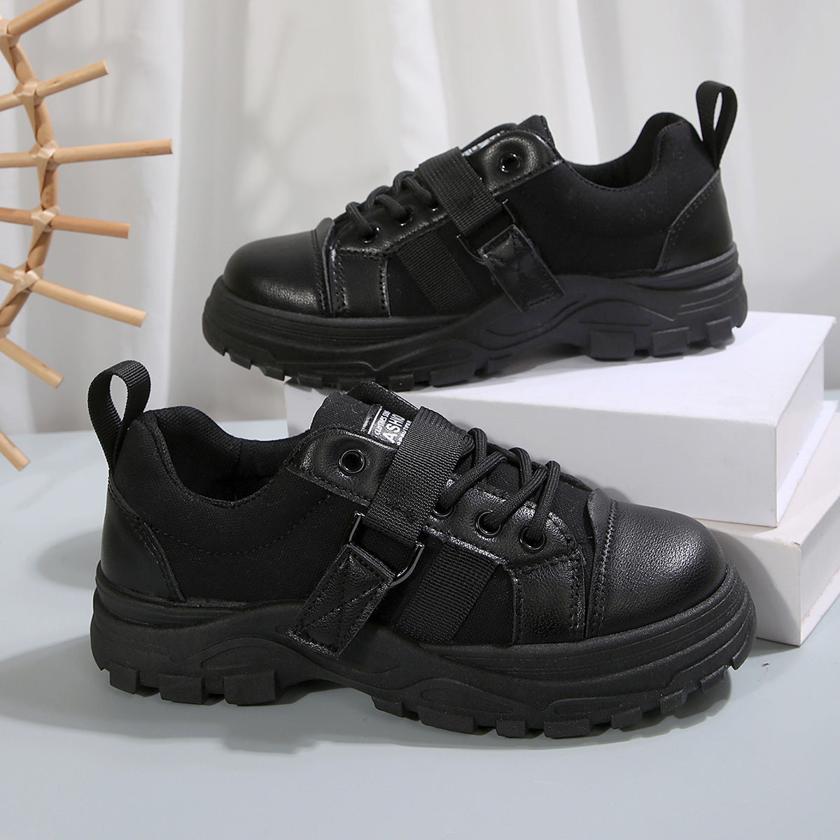 Lace-up Canvas Shoes with Hook Design and Thick Sole