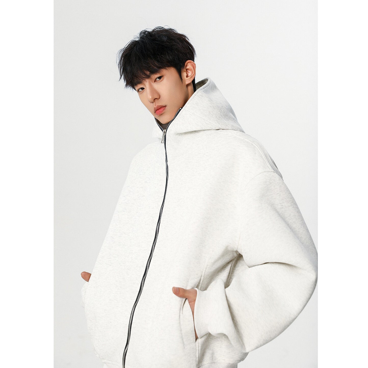 Loose-fit hooded jacket with full-zip closure