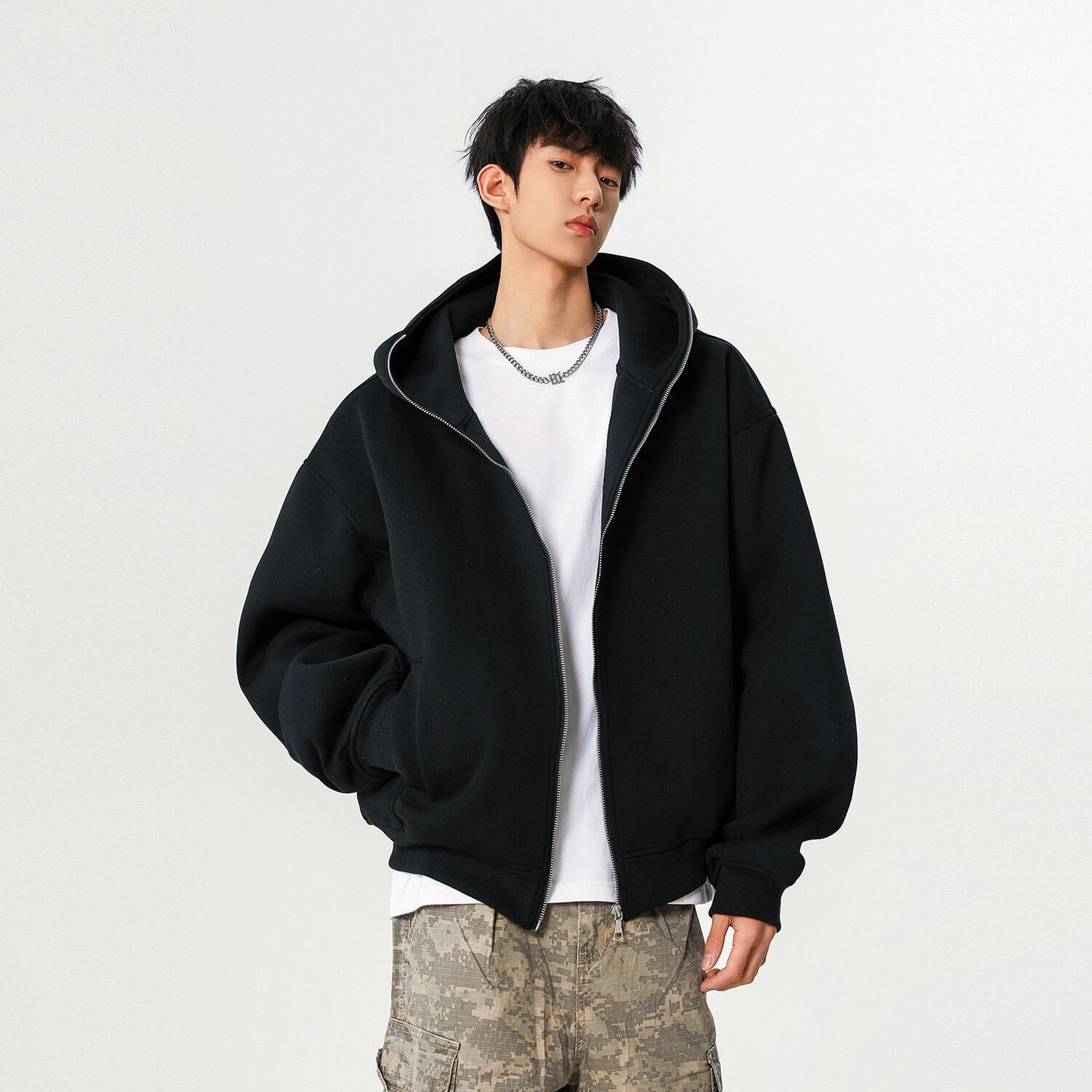 Loose-fit hooded jacket with full-zip closure