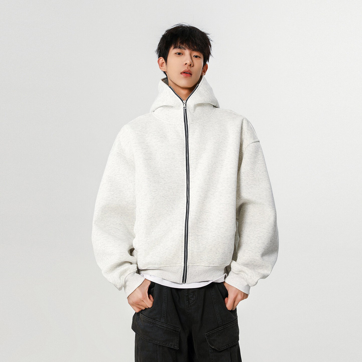 Loose-fit hooded jacket with full-zip closure