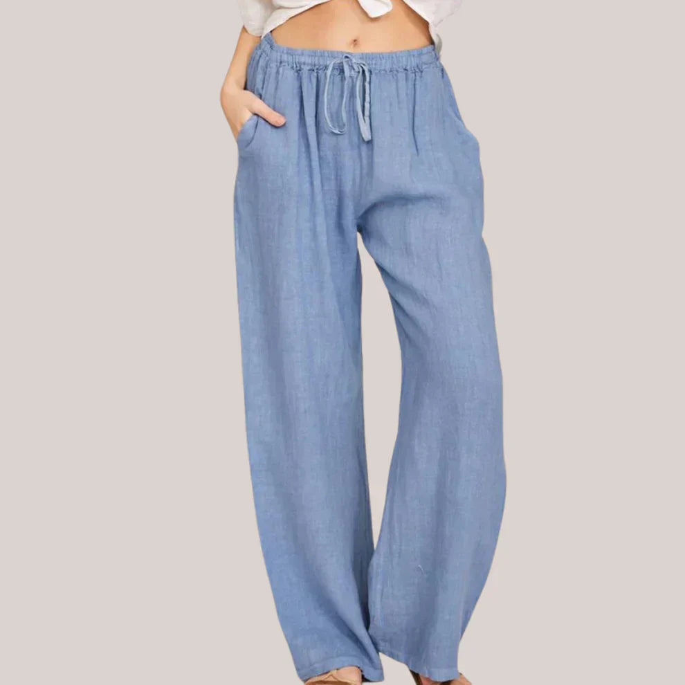 Loose-fitting trousers for women with an elastic waistband