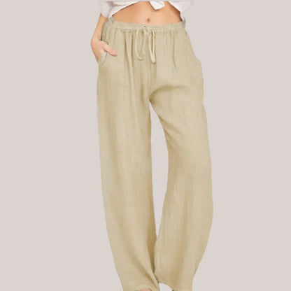 Loose-fitting trousers for women with an elastic waistband