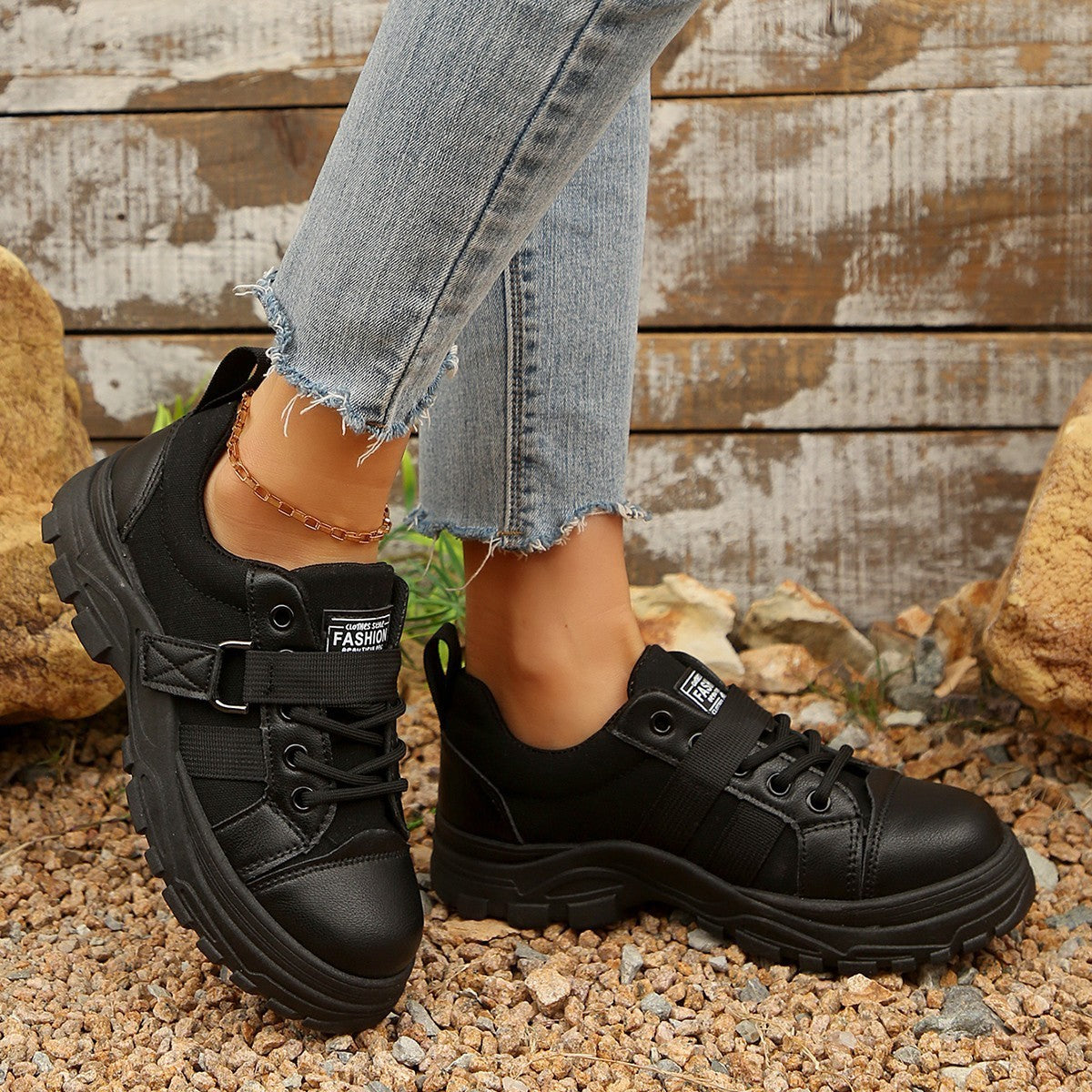 Lace-up Canvas Shoes with Hook Design and Thick Sole