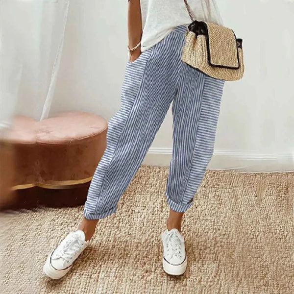 Patterned leisure trousers with elastic waistband and straight leg